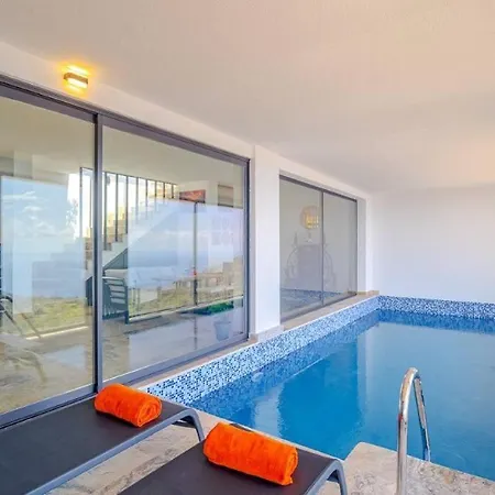 Lorin Villa Kas