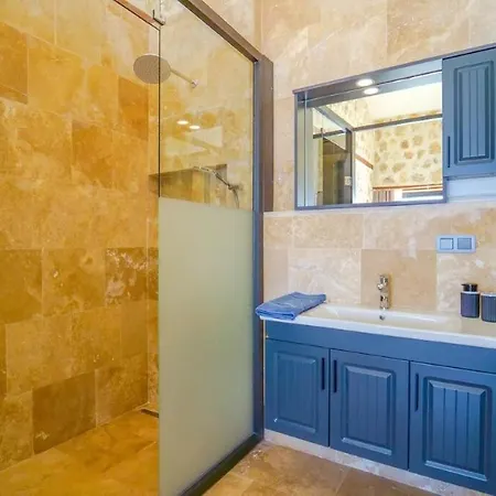 Lorin Villa Kas